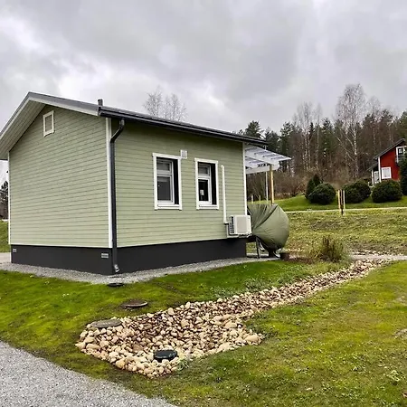 Casa de Férias Saunallinen Minitalo Keskella Ulkoilukylaa *